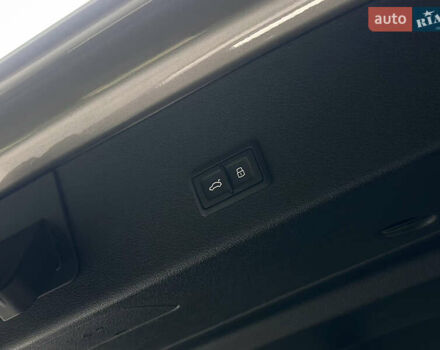 Коричневый Ауди Q8 Sportback e-tron, объемом двигателя 0 л и пробегом 43 тыс. км за 58499 $, фото 98 на Automoto.ua