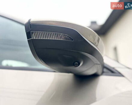 Коричневый Ауди Q8 Sportback e-tron, объемом двигателя 0 л и пробегом 43 тыс. км за 58499 $, фото 29 на Automoto.ua