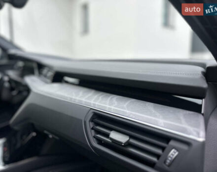 Коричневый Ауди Q8 Sportback e-tron, объемом двигателя 0 л и пробегом 43 тыс. км за 58499 $, фото 95 на Automoto.ua