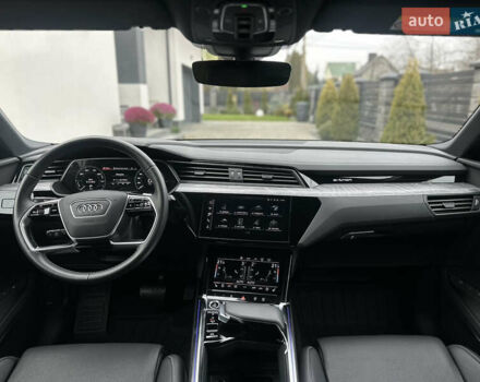 Коричневый Ауди Q8 Sportback e-tron, объемом двигателя 0 л и пробегом 43 тыс. км за 58499 $, фото 81 на Automoto.ua