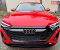 Червоний Ауді Q8 Sportback e-tron, об'ємом двигуна 0 л та пробігом 55 тис. км за 54500 $, фото 2 на Automoto.ua