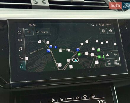 Червоний Ауді Q8 Sportback e-tron, об'ємом двигуна 0 л та пробігом 55 тис. км за 54500 $, фото 59 на Automoto.ua