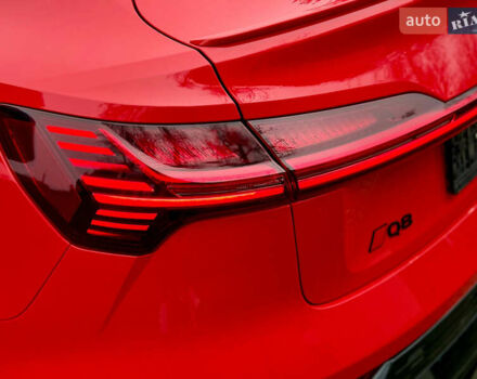 Червоний Ауді Q8 Sportback e-tron, об'ємом двигуна 0 л та пробігом 55 тис. км за 54500 $, фото 16 на Automoto.ua