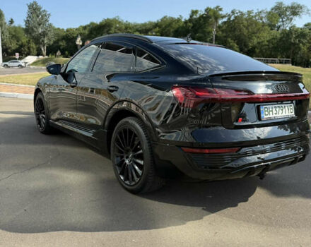 Ауди Q8 Sportback e-tron, объемом двигателя 0 л и пробегом 42 тыс. км за 53500 $, фото 4 на Automoto.ua