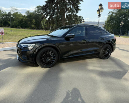 Ауди Q8 Sportback e-tron, объемом двигателя 0 л и пробегом 42 тыс. км за 53500 $, фото 13 на Automoto.ua
