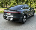 Серый Ауди Q8 Sportback e-tron, объемом двигателя 0 л и пробегом 36 тыс. км за 54000 $, фото 7 на Automoto.ua