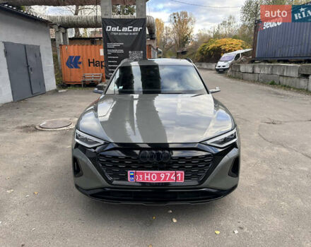 Серый Ауди Q8 Sportback e-tron, объемом двигателя 0 л и пробегом 45 тыс. км за 64900 $, фото 2 на Automoto.ua