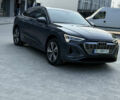 Серый Ауди Q8 Sportback e-tron, объемом двигателя 0 л и пробегом 36 тыс. км за 54000 $, фото 3 на Automoto.ua