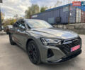 Серый Ауди Q8 Sportback e-tron, объемом двигателя 0 л и пробегом 45 тыс. км за 64900 $, фото 3 на Automoto.ua