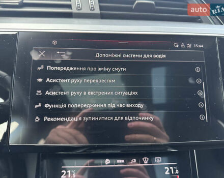 Серый Ауди Q8 Sportback e-tron, объемом двигателя 0 л и пробегом 45 тыс. км за 64900 $, фото 28 на Automoto.ua