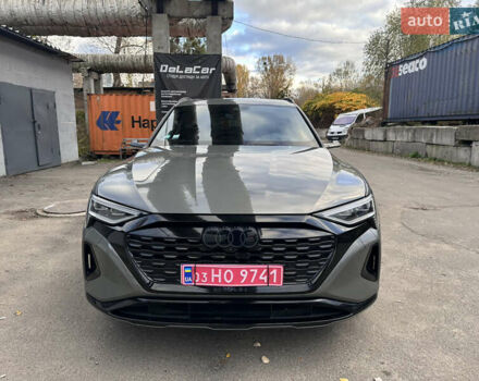 Серый Ауди Q8 Sportback e-tron, объемом двигателя 0 л и пробегом 45 тыс. км за 64900 $, фото 1 на Automoto.ua