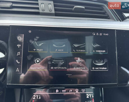 Серый Ауди Q8 Sportback e-tron, объемом двигателя 0 л и пробегом 45 тыс. км за 64900 $, фото 22 на Automoto.ua