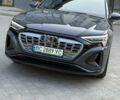 Серый Ауди Q8 Sportback e-tron, объемом двигателя 0 л и пробегом 36 тыс. км за 54000 $, фото 1 на Automoto.ua