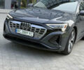 Серый Ауди Q8 Sportback e-tron, объемом двигателя 0 л и пробегом 36 тыс. км за 54000 $, фото 2 на Automoto.ua