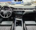 Серый Ауди Q8 Sportback e-tron, объемом двигателя 0 л и пробегом 65 тыс. км за 59999 $, фото 124 на Automoto.ua
