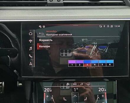 Серый Ауди Q8 Sportback e-tron, объемом двигателя 0 л и пробегом 65 тыс. км за 59999 $, фото 83 на Automoto.ua