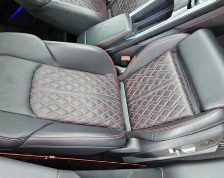 Серый Ауди Q8 Sportback e-tron, объемом двигателя 0 л и пробегом 65 тыс. км за 59999 $, фото 102 на Automoto.ua