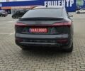 Серый Ауди Q8 Sportback e-tron, объемом двигателя 0 л и пробегом 65 тыс. км за 59999 $, фото 39 на Automoto.ua