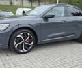 Серый Ауди Q8 Sportback e-tron, объемом двигателя 0 л и пробегом 20 тыс. км за 64800 $, фото 3 на Automoto.ua