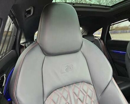 Серый Ауди Q8 Sportback e-tron, объемом двигателя 0 л и пробегом 65 тыс. км за 59999 $, фото 101 на Automoto.ua