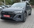 Серый Ауди Q8 Sportback e-tron, объемом двигателя 0 л и пробегом 20 тыс. км за 64800 $, фото 6 на Automoto.ua