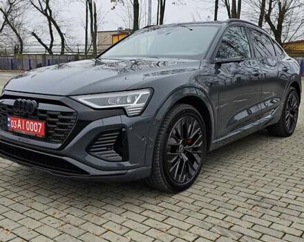 Серый Ауди Q8 Sportback e-tron, объемом двигателя 0 л и пробегом 65 тыс. км за 59999 $, фото 21 на Automoto.ua