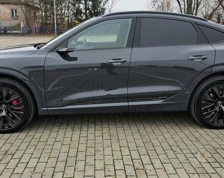 Серый Ауди Q8 Sportback e-tron, объемом двигателя 0 л и пробегом 65 тыс. км за 59999 $, фото 27 на Automoto.ua