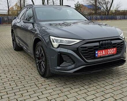 Серый Ауди Q8 Sportback e-tron, объемом двигателя 0 л и пробегом 65 тыс. км за 59999 $, фото 56 на Automoto.ua