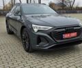 Серый Ауди Q8 Sportback e-tron, объемом двигателя 0 л и пробегом 65 тыс. км за 59999 $, фото 56 на Automoto.ua