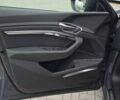 Серый Ауди Q8 Sportback e-tron, объемом двигателя 0 л и пробегом 20 тыс. км за 64800 $, фото 59 на Automoto.ua