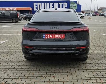 Серый Ауди Q8 Sportback e-tron, объемом двигателя 0 л и пробегом 65 тыс. км за 59999 $, фото 38 на Automoto.ua