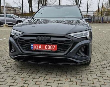 Серый Ауди Q8 Sportback e-tron, объемом двигателя 0 л и пробегом 65 тыс. км за 59999 $, фото 18 на Automoto.ua