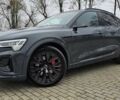 Серый Ауди Q8 Sportback e-tron, объемом двигателя 0 л и пробегом 65 тыс. км за 59999 $, фото 13 на Automoto.ua