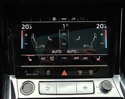 Серый Ауди Q8 Sportback e-tron, объемом двигателя 0 л и пробегом 65 тыс. км за 59999 $, фото 69 на Automoto.ua