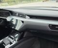 Серый Ауди Q8 Sportback e-tron, объемом двигателя 0 л и пробегом 20 тыс. км за 64800 $, фото 87 на Automoto.ua