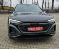 Серый Ауди Q8 Sportback e-tron, объемом двигателя 0 л и пробегом 65 тыс. км за 59999 $, фото 58 на Automoto.ua