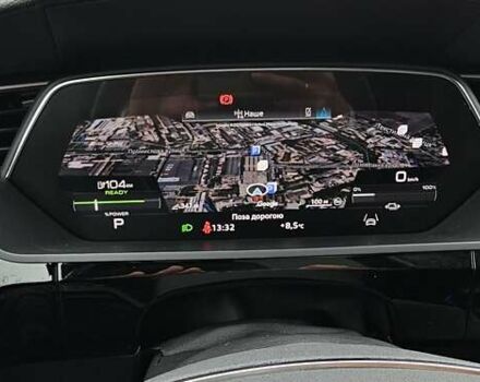 Серый Ауди Q8 Sportback e-tron, объемом двигателя 0 л и пробегом 65 тыс. км за 59999 $, фото 93 на Automoto.ua