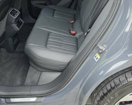 Серый Ауди Q8 Sportback e-tron, объемом двигателя 0 л и пробегом 20 тыс. км за 64800 $, фото 77 на Automoto.ua