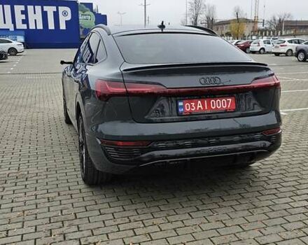 Серый Ауди Q8 Sportback e-tron, объемом двигателя 0 л и пробегом 65 тыс. км за 59999 $, фото 36 на Automoto.ua