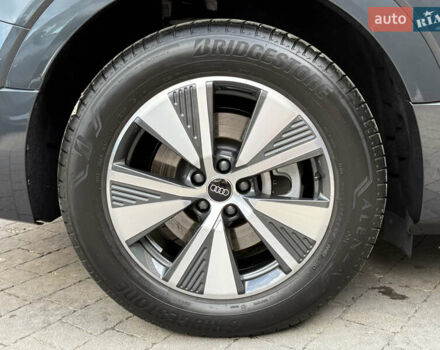 Серый Ауди Q8 Sportback e-tron, объемом двигателя 0 л и пробегом 8 тыс. км за 63500 $, фото 13 на Automoto.ua