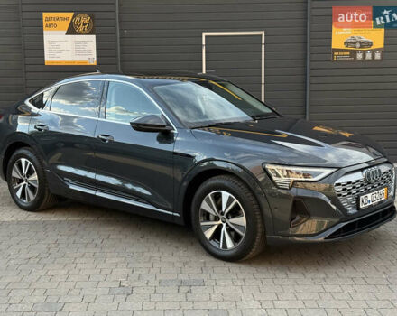 Серый Ауди Q8 Sportback e-tron, объемом двигателя 0 л и пробегом 8 тыс. км за 63500 $, фото 2 на Automoto.ua