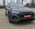 Серый Ауди Q8 Sportback e-tron, объемом двигателя 0 л и пробегом 65 тыс. км за 59999 $, фото 15 на Automoto.ua