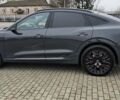 Серый Ауди Q8 Sportback e-tron, объемом двигателя 0 л и пробегом 65 тыс. км за 59999 $, фото 29 на Automoto.ua
