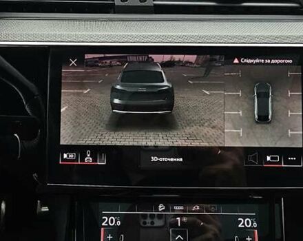 Серый Ауди Q8 Sportback e-tron, объемом двигателя 0 л и пробегом 65 тыс. км за 59999 $, фото 73 на Automoto.ua