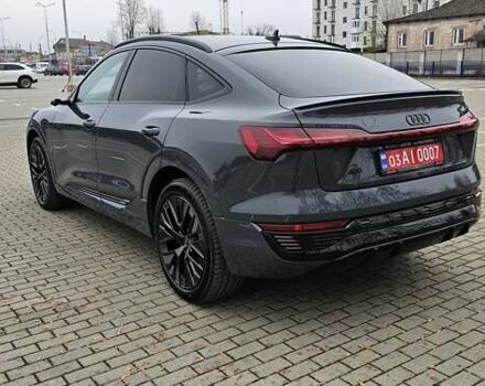 Серый Ауди Q8 Sportback e-tron, объемом двигателя 0 л и пробегом 65 тыс. км за 59999 $, фото 34 на Automoto.ua