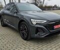 Серый Ауди Q8 Sportback e-tron, объемом двигателя 0 л и пробегом 65 тыс. км за 59999 $, фото 55 на Automoto.ua