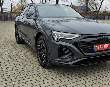 Серый Ауди Q8 Sportback e-tron, объемом двигателя 0 л и пробегом 65 тыс. км за 59999 $, фото 14 на Automoto.ua