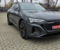 Серый Ауди Q8 Sportback e-tron, объемом двигателя 0 л и пробегом 65 тыс. км за 59999 $, фото 14 на Automoto.ua