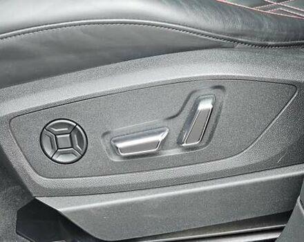Серый Ауди Q8 Sportback e-tron, объемом двигателя 0 л и пробегом 65 тыс. км за 59999 $, фото 131 на Automoto.ua