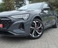 Серый Ауди Q8 Sportback e-tron, объемом двигателя 0 л и пробегом 20 тыс. км за 64800 $, фото 1 на Automoto.ua